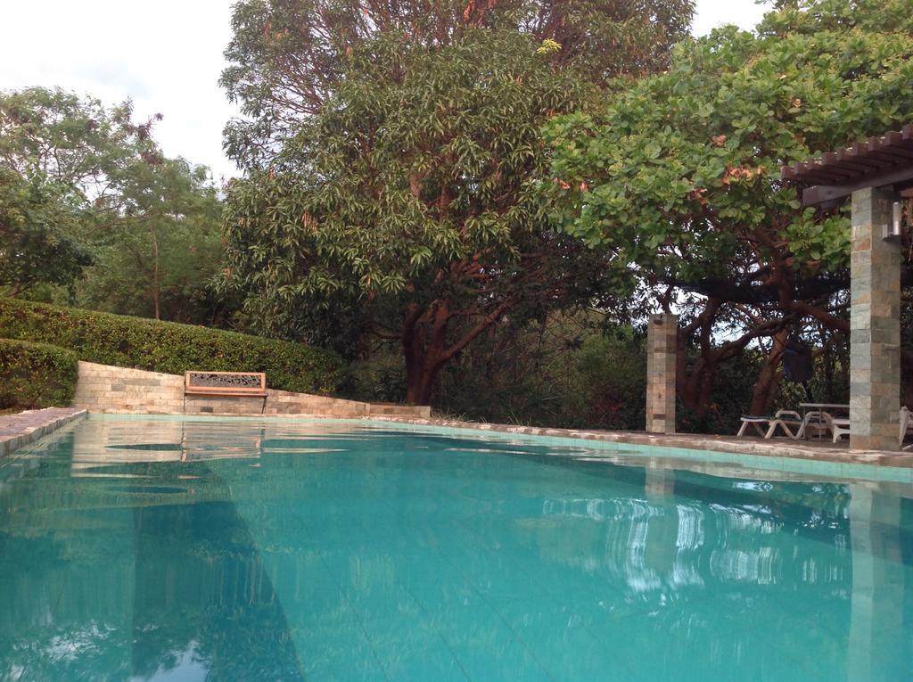 Native House With Beautiful Pool Villa Bagac Bagian luar foto